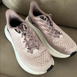 Hoka Mach 6 Pink/blush Athletic Shoes with Breathable Knit Upper size 6B used